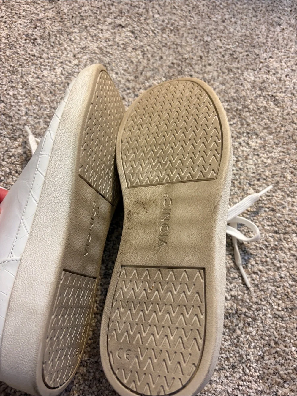 Vionic Women's White Leather Lace-Up Sneakers with Subtle Stitching